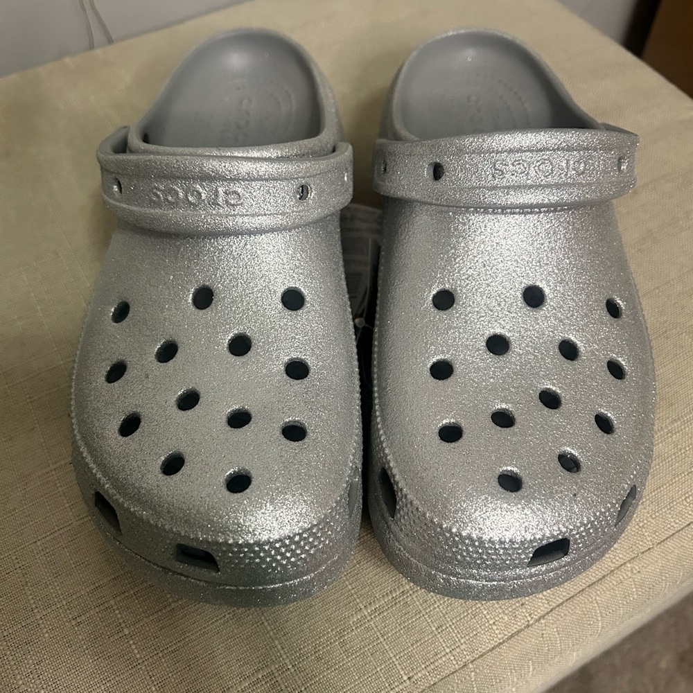 Woman’s Platform Sliver Glitter Crocs